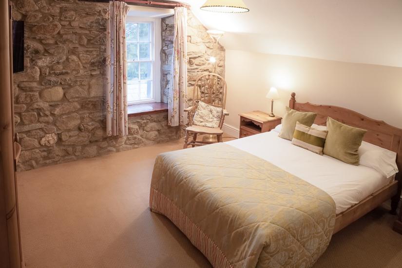 Gellifawr Woodland Retreat Hotel Pontfaen Room photo